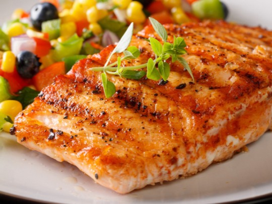 Salmão Grelhado com Legumes